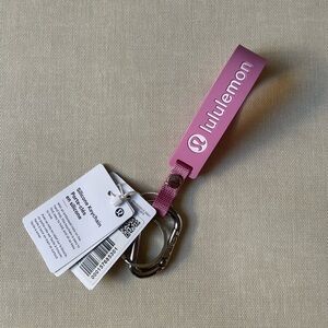 Lululemon silicone keychain - Pink Frosting/Blissful Pink